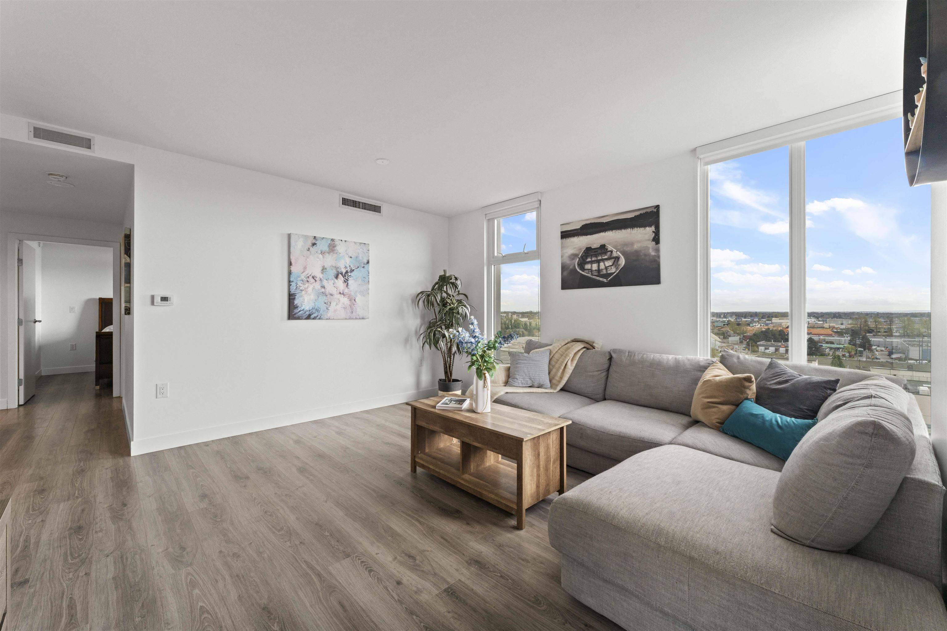 8181 Chester ST #807 Vancouver, BC V5X 0J9