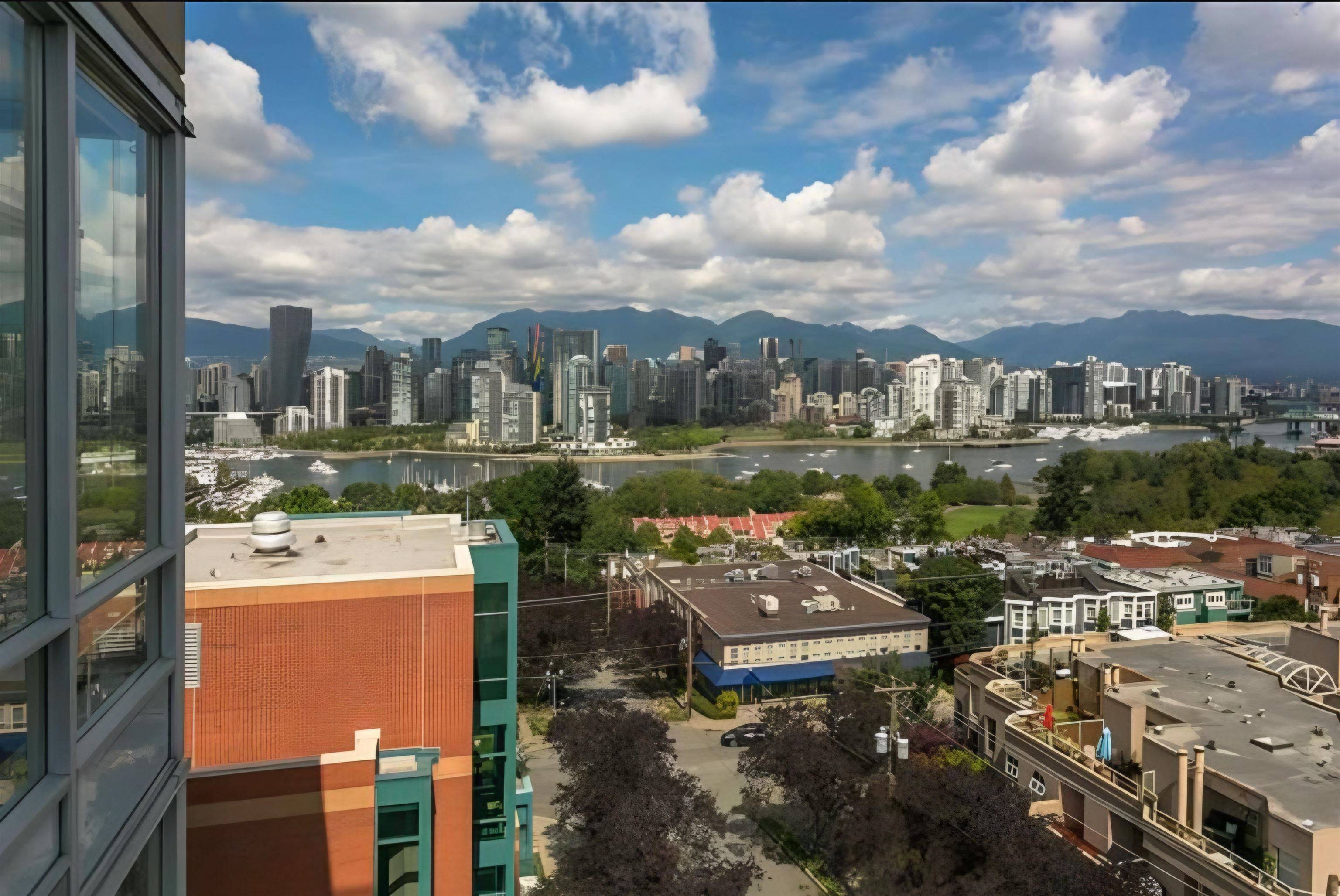 2483 Spruce ST #803 Vancouver, BC V6H 4J2