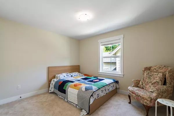 43318 Creekside CIR Chilliwack, BC V2R 0Z4