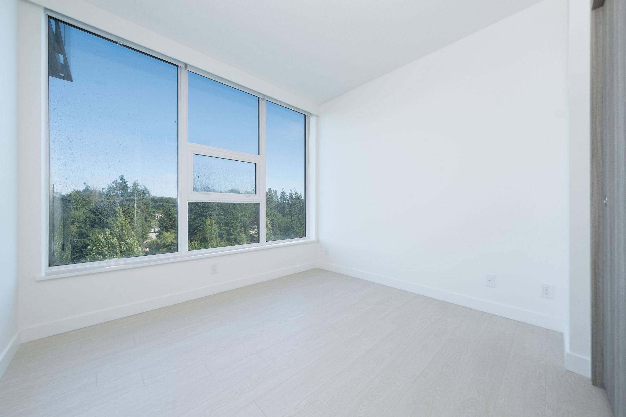 13778 100 AVE #1104 Surrey, BC V3T 0V2