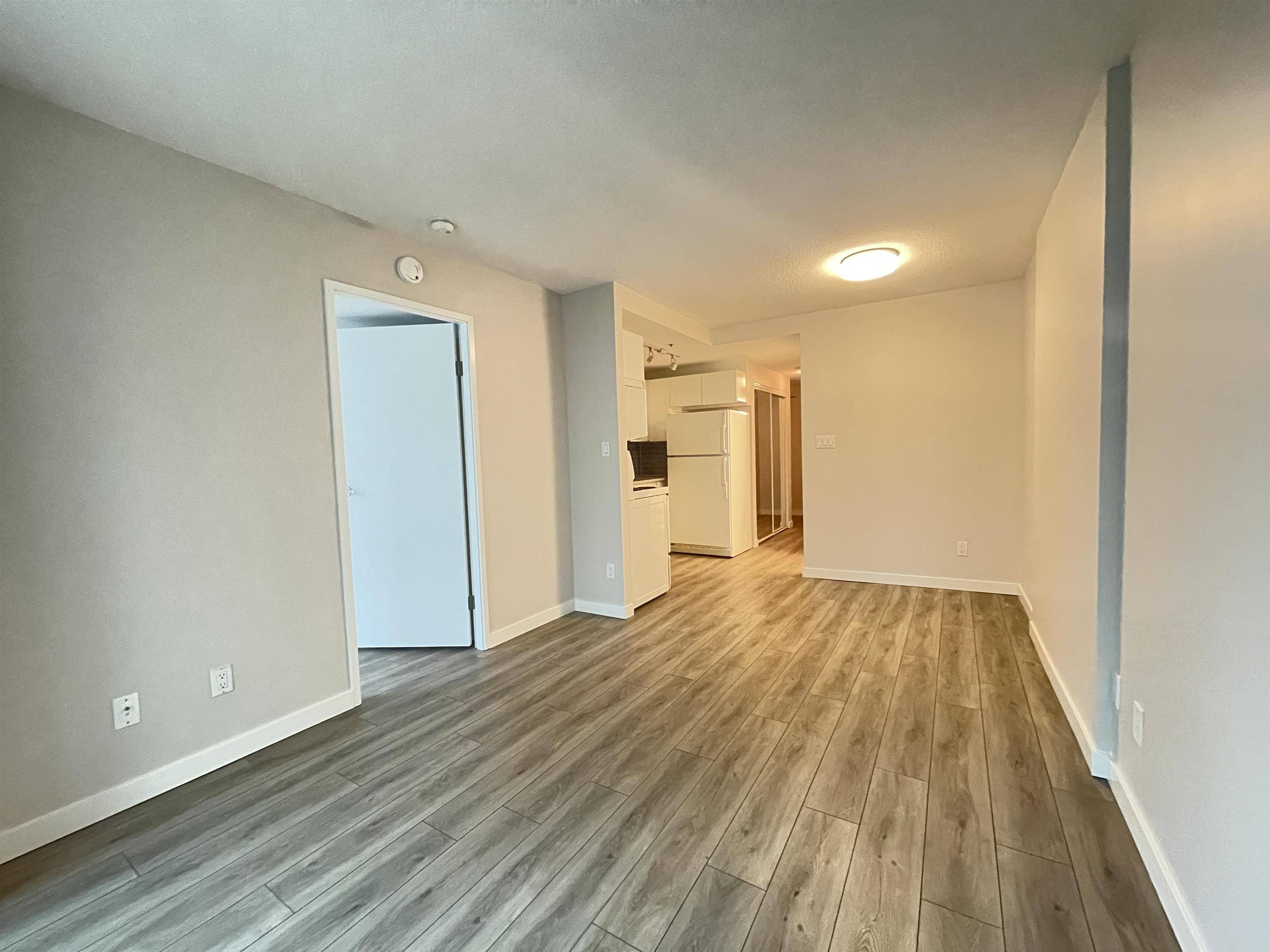 Vancouver, BC V6G 3E3,588 Broughton ST #607