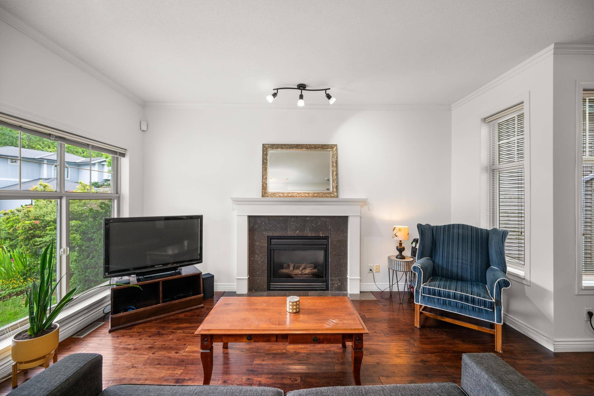 Langley, BC V1M 3W6,8675 209 ST #15