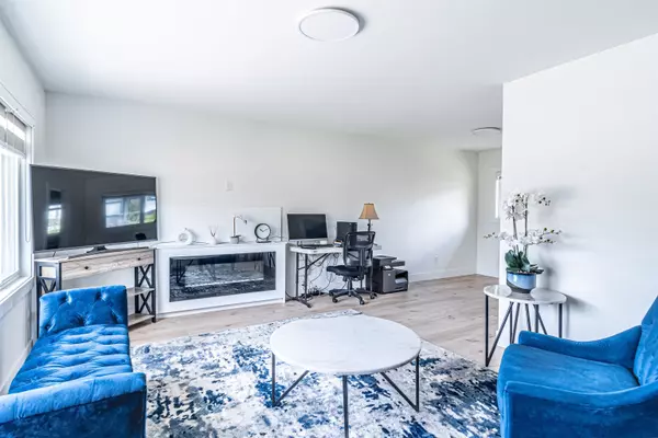 Richmond, BC V7A 2C6,9360 Pinewell CRES