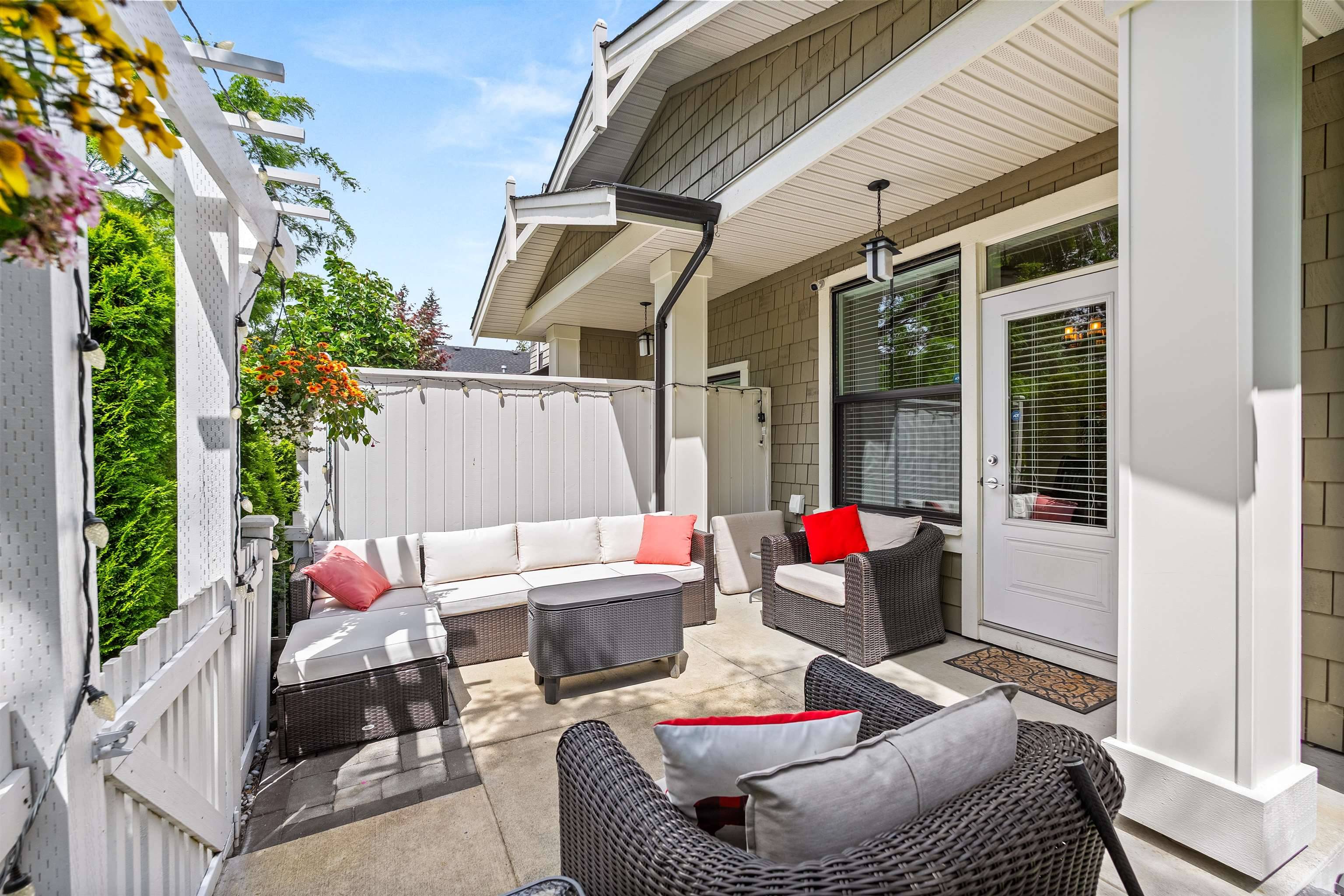 Langley, BC V3A 0J4,22057 49 AVE #44