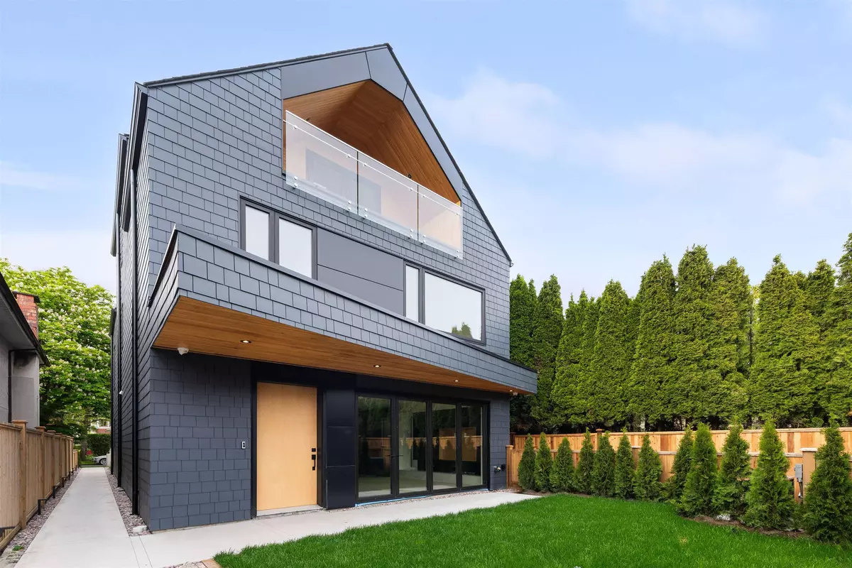 Vancouver, BC V6K 2X2,2764 W 14th AVE #2