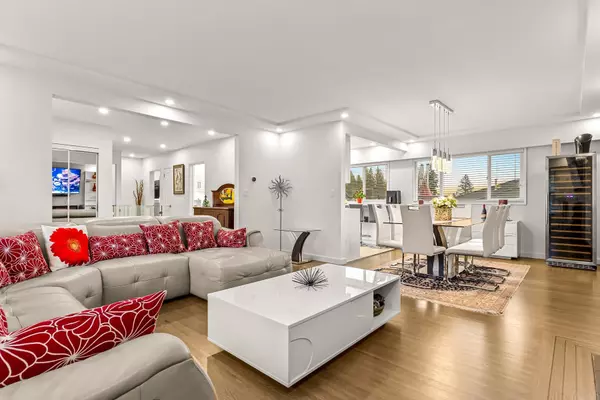 Burnaby, BC V5A 1S2,7312 Broadway