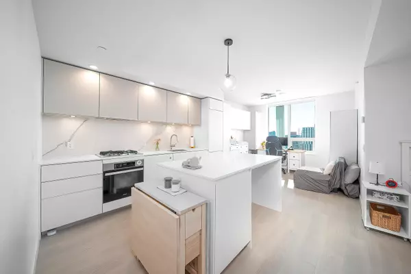 Burnaby, BC V5H 0K9,6537 Telford AVE #2903