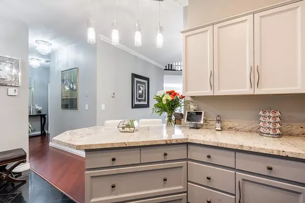 New Westminster, BC V3L 5P9,25 Richmond ST #210