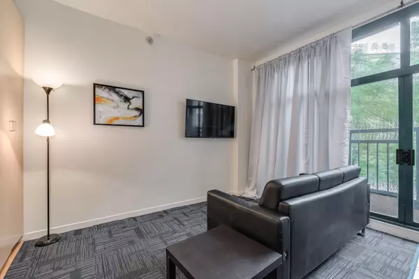 22 E Cordova Street #310, Vancouver, BC V6A 4G8