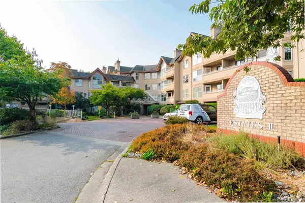 7435 121a ST #102, Surrey, BC V3W 0W8
