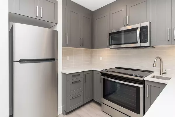 Surrey, BC V4N 6W7,18811 72 AVE #419