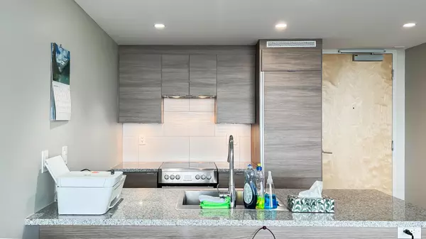 Vancouver, BC V5X 0C6,488 SW Marine DR #2705