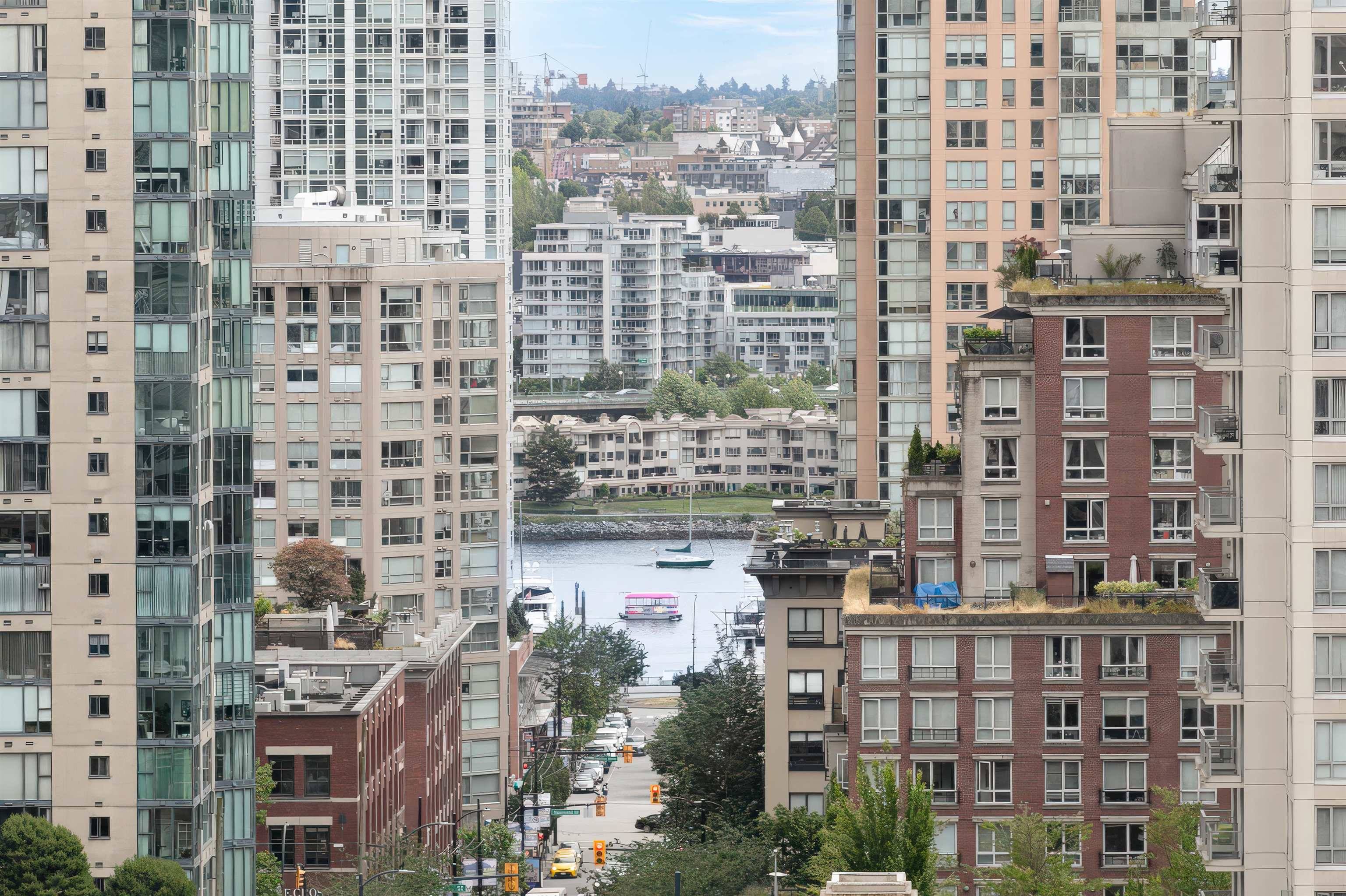 1212 Howe ST #1102, Vancouver, BC V6Z 2M9