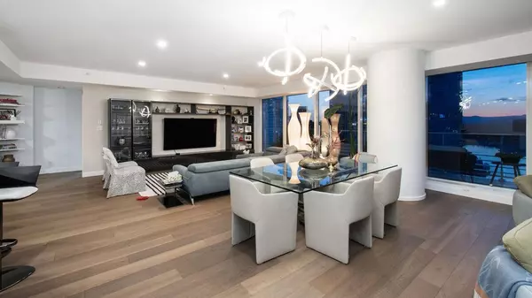Vancouver, BC V6C 0B2,1011 W Cordova ST #2908