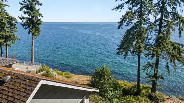 Roberts Creek, BC V0N 2W4,2525 Lower RD