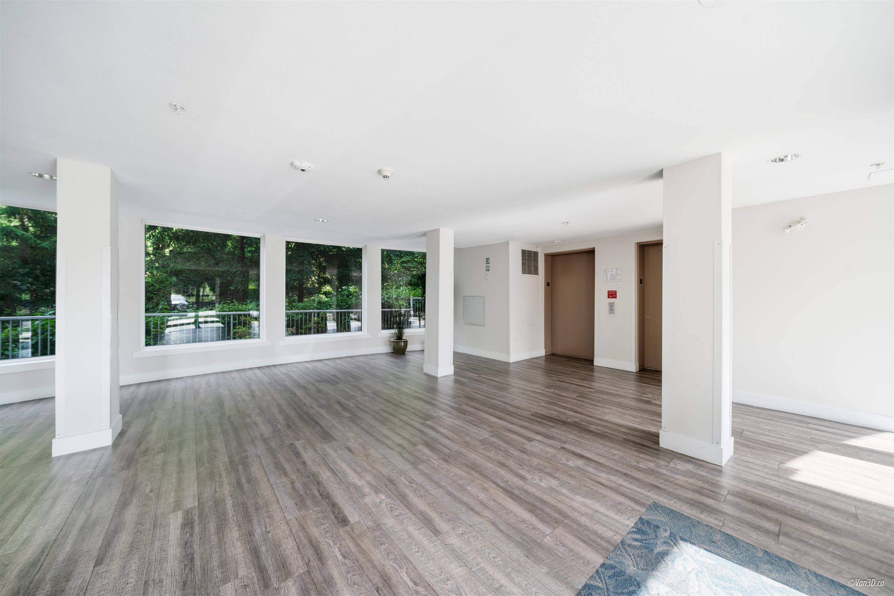 Surrey, BC V3T 0A9,13277 108 AVE #417