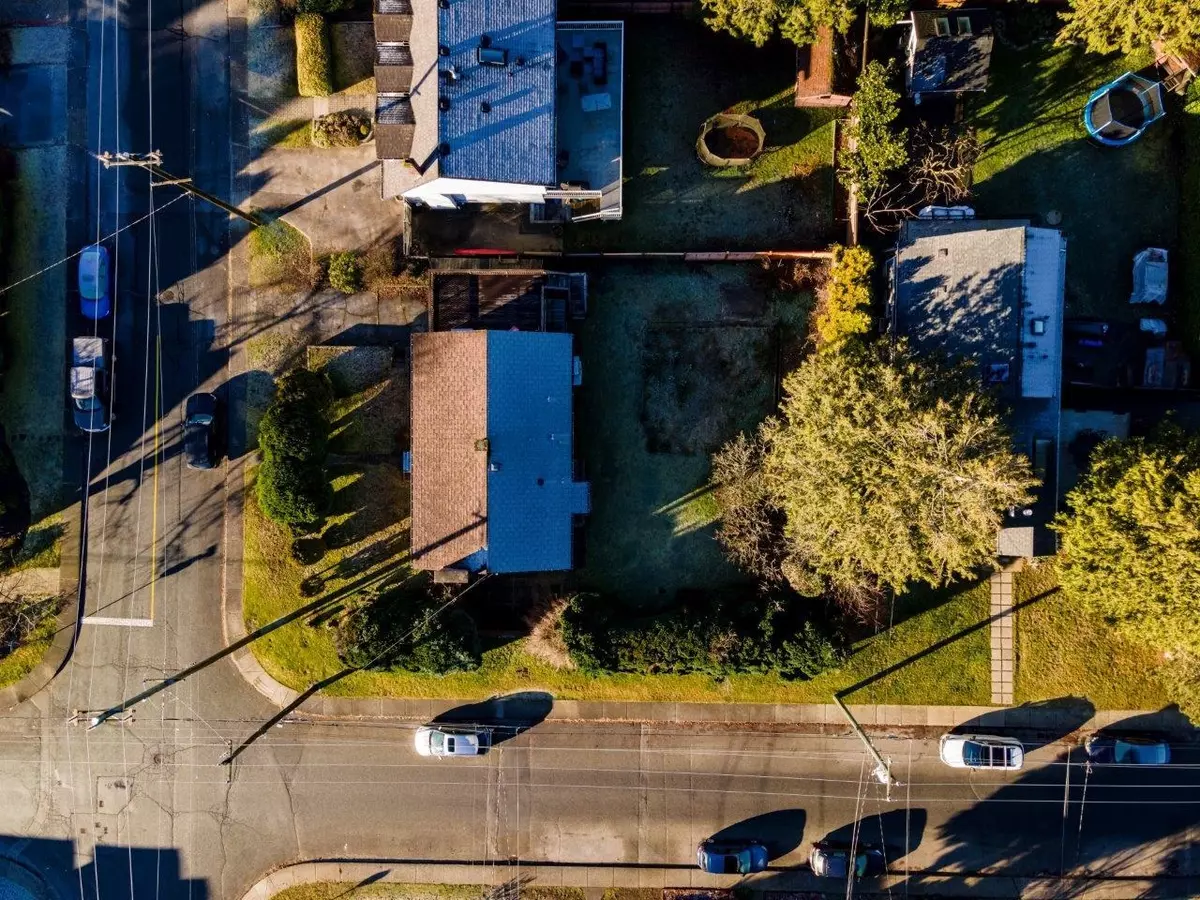 North Vancouver, BC V7L 2V1,780 E 16th ST