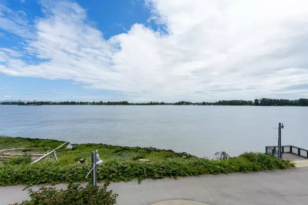 14300 Riverport WAY #311, Richmond, BC V6W 0A4