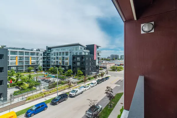 Richmond, BC V6X 0L6,5399 Cedarbridge WAY #513