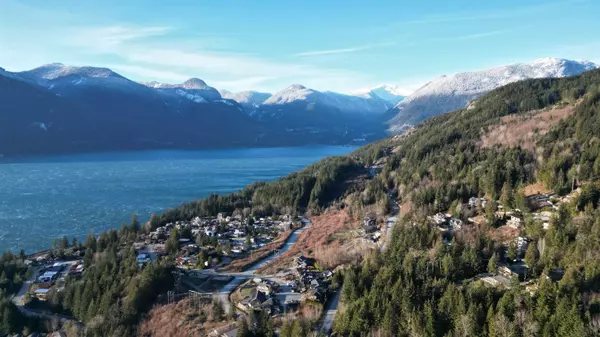 Squamish, BC V8B 1J2,1121 Copper DR