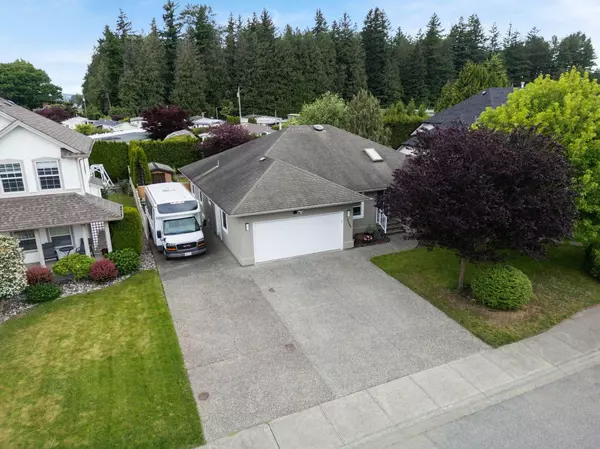 44389 Elsie PL, Chilliwack, BC V2R 5L1