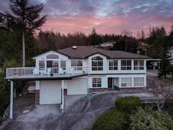 Sechelt, BC V7Z 0C1,5174 Radcliffe RD