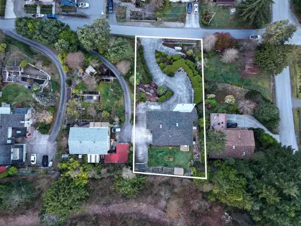 Sechelt, BC V7Z 0C1,5174 Radcliffe RD