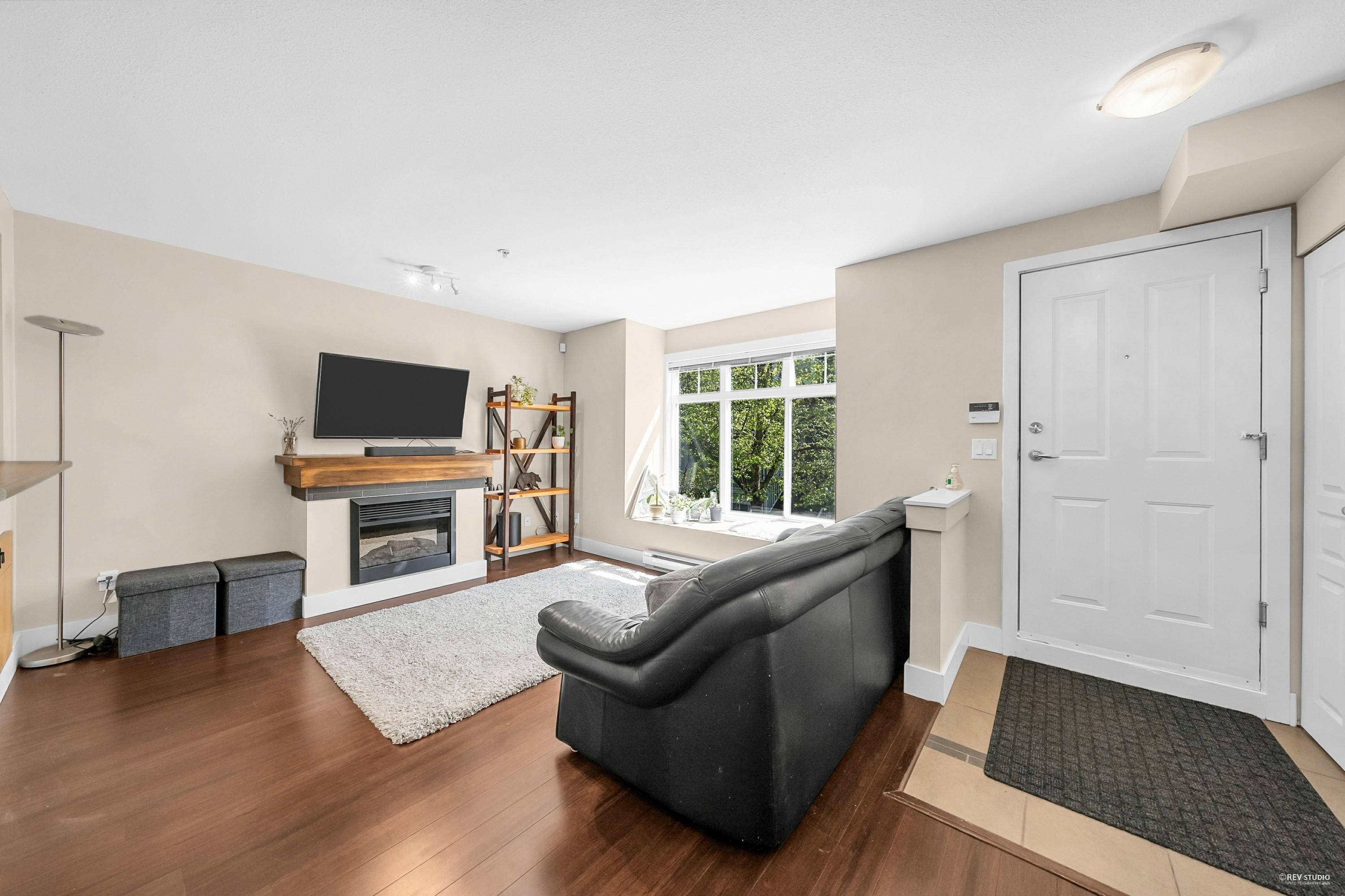 Burnaby, BC V3N 0A1,7428 Southwynde AVE #28