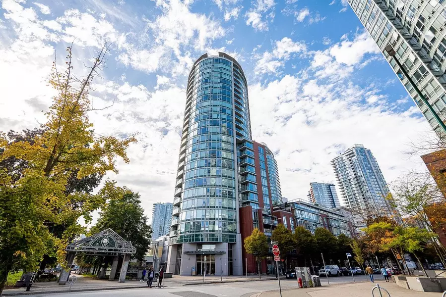 58 Keefer PL #2303, Vancouver, BC V6B 0B8