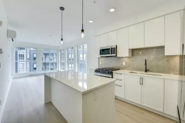 Surrey, BC V4P 0H4,3480 146a ST #522