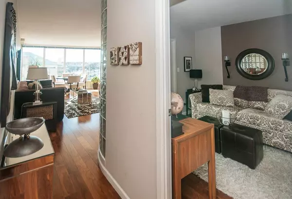 Vancouver, BC V6Z 2N1,1500 Howe ST #905