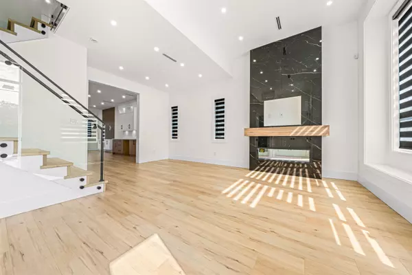 Burnaby, BC V5E 2G8,7633 Rosewood ST
