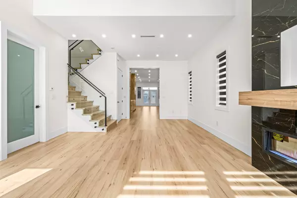 Burnaby, BC V5E 2G8,7633 Rosewood ST