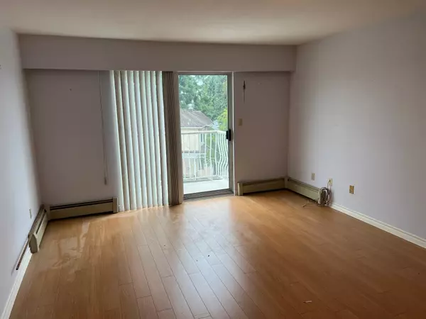 Vancouver, BC V5P 2L3,2068 Scarboro AVE