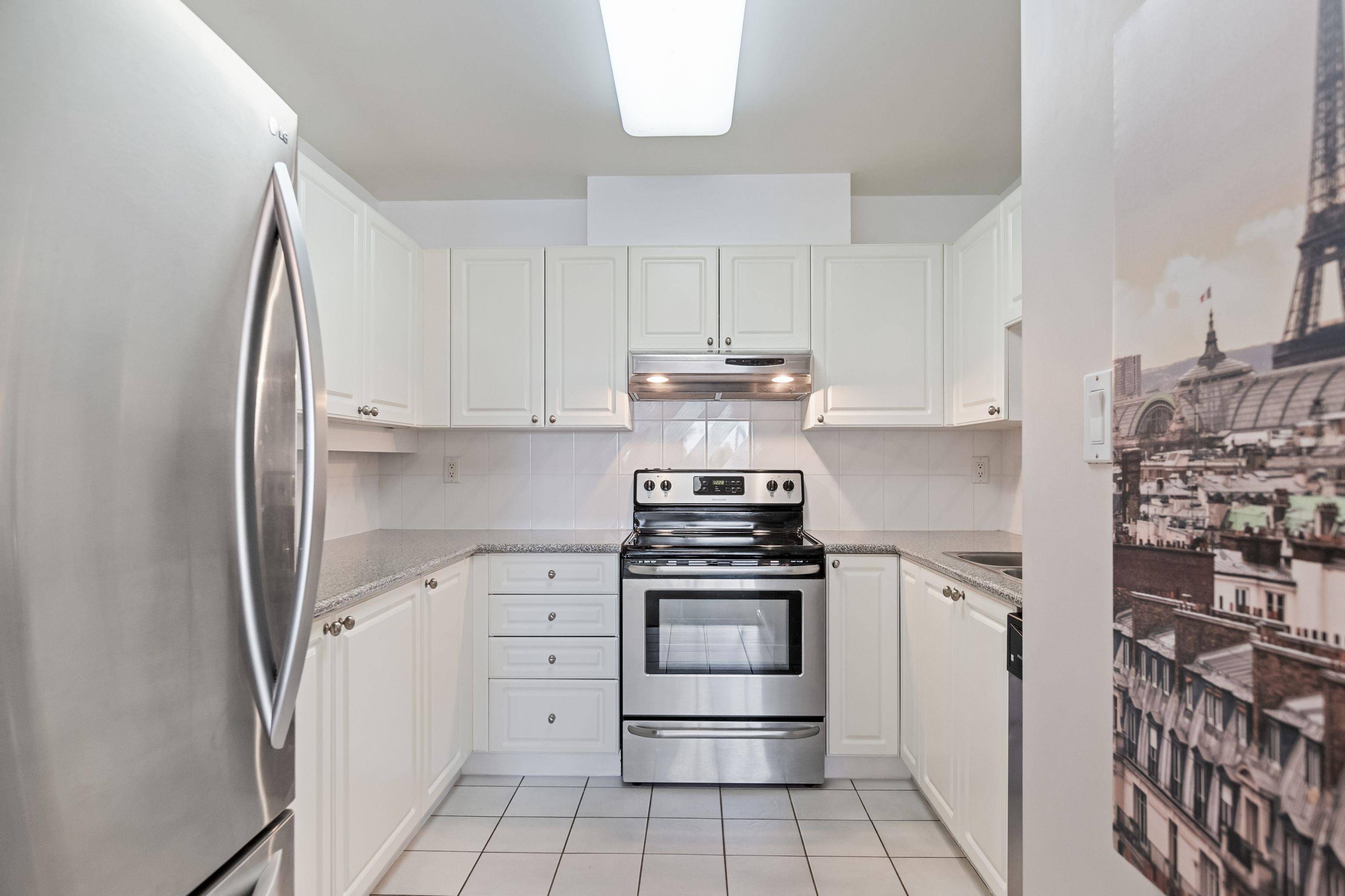1378 George ST #301 White Rock, BC V4B 3Z9