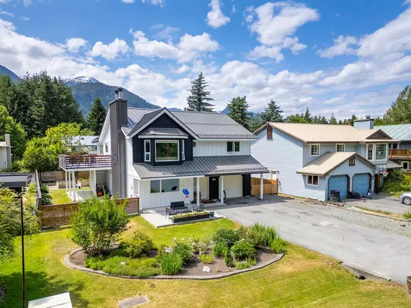 7403 Harrow RD, Pemberton, BC V0N 2L0
