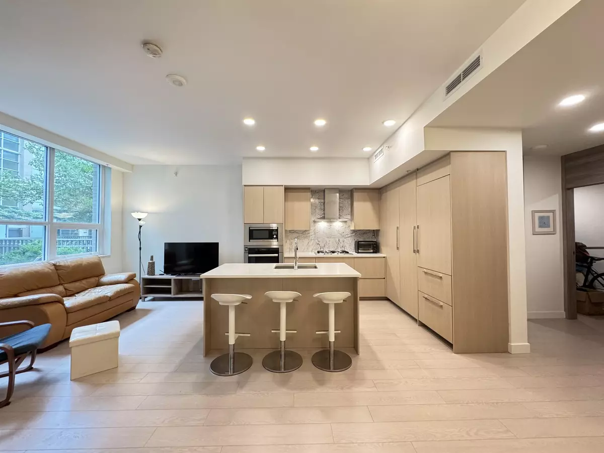 Vancouver, BC V5X 0H3,8180 Nunavut LN