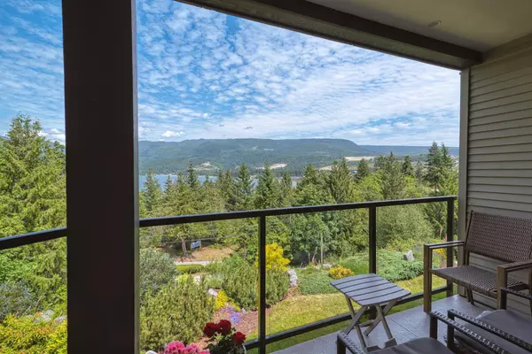Sechelt, BC V7Z 0K5,5780 Trail AVE #W201