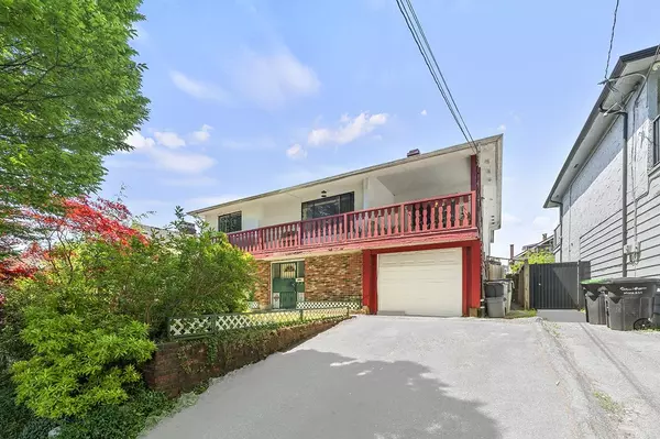 4867 Chatham ST, Vancouver, BC V5R 3Z1