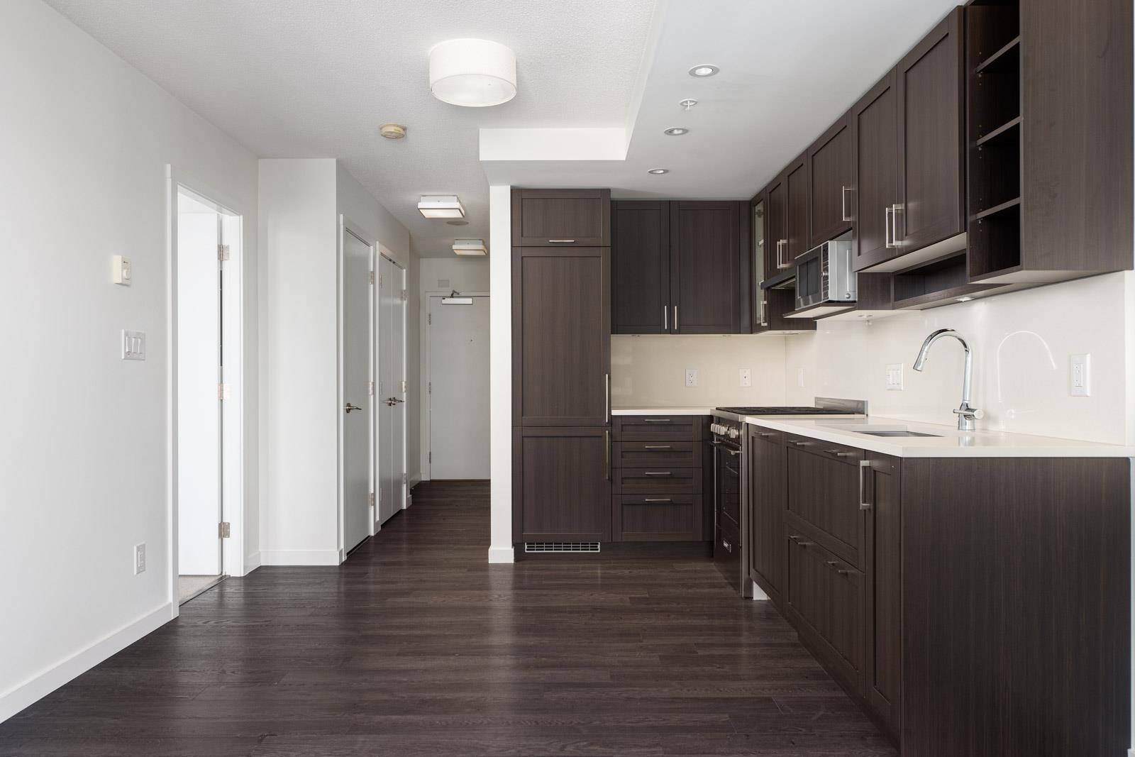 Vancouver, BC V5R 0E4,5665 Boundary RD #2103