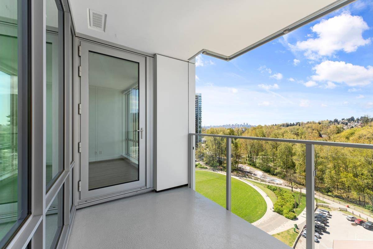 1500 Fern ST #1208 North Vancouver, BC V7J 1H6