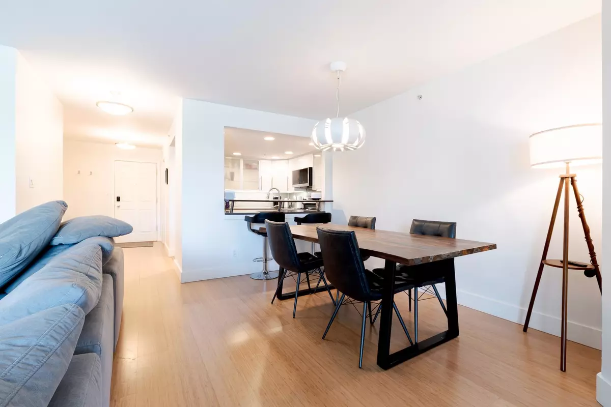 Vancouver, BC V6A 4B2,1188 Quebec ST #202