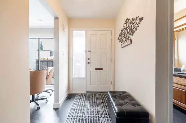 Burnaby, BC V5A 1R4,7379 Montecito DR