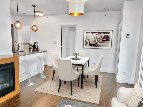 Vancouver, BC V7X 1S8,58 Keefer PL #2208