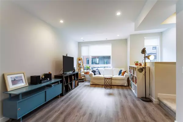 Port Moody, BC V3H 0N2,50 Seaview DR #19