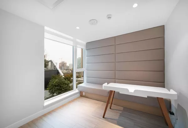 6398 Silver AVE #501 Burnaby, BC V5H 0K7