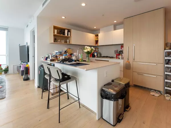 Burnaby, BC V5H 0K2,6000 Mckay AVE #4404