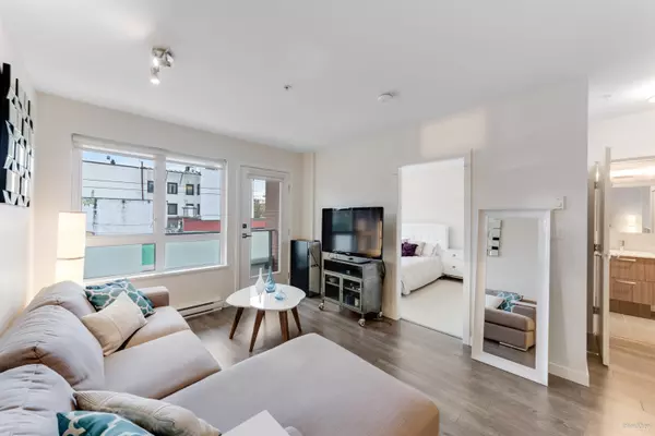 202 E 24th AVE #204, Vancouver, BC V5V 1Z6