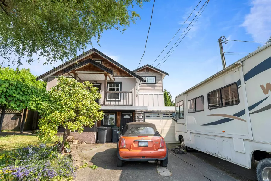 316 Laval SQ, Coquitlam, BC V3K 2C8