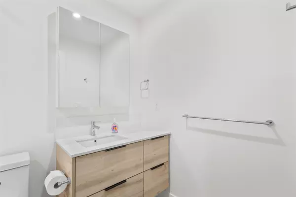 Abbotsford, BC V2T 0L9,30490 Cardinal AVE #408